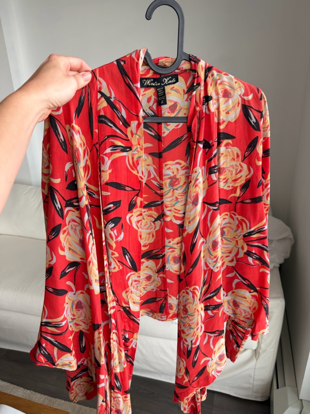 Vintage winter kate 100% silk kimono